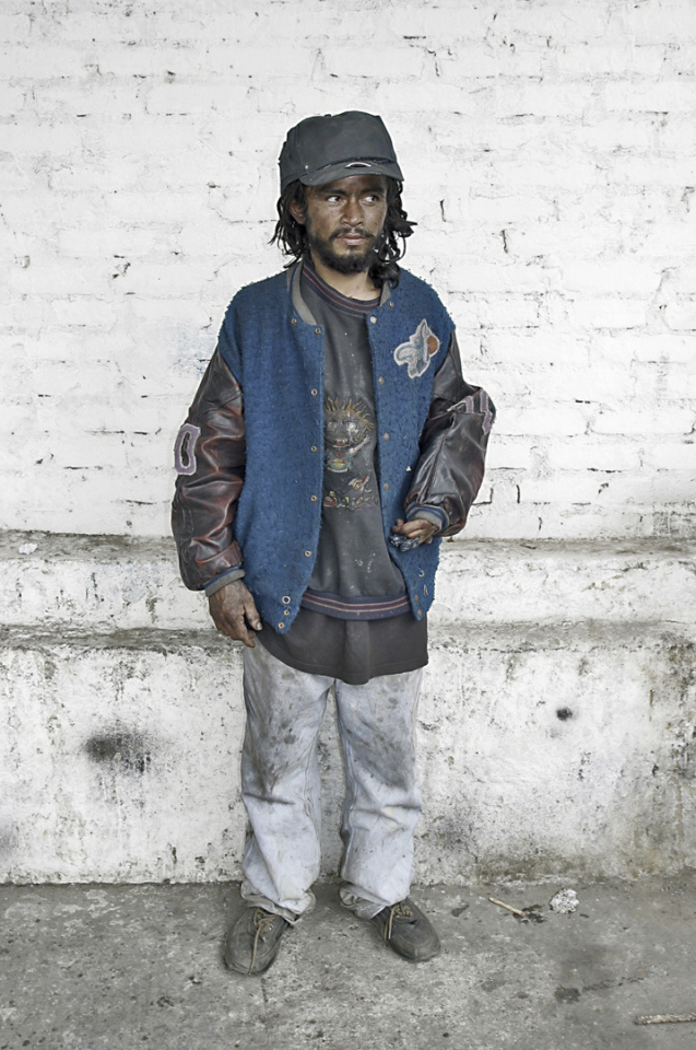 Colombia, Bogota, 25 November 2004From the series "Altras del Muro".Street Rat.Colombia, Bogota, 25 novembre 2004Issue de la sÈrie "Altras del Muro".Street Rat.Stanislas Guigui / Agence VU