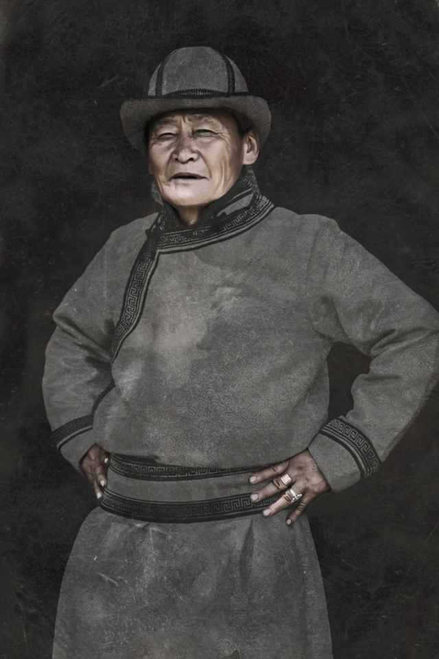 Mongolia, Ulan Bator, 2013Portrait of a Mongol warrior at the Naadam Festival.Mongolie, Oulan-Bator, 2013Portrait de guerrier mongol pendant le festival Naadam.Stan Guigui / Agence VU