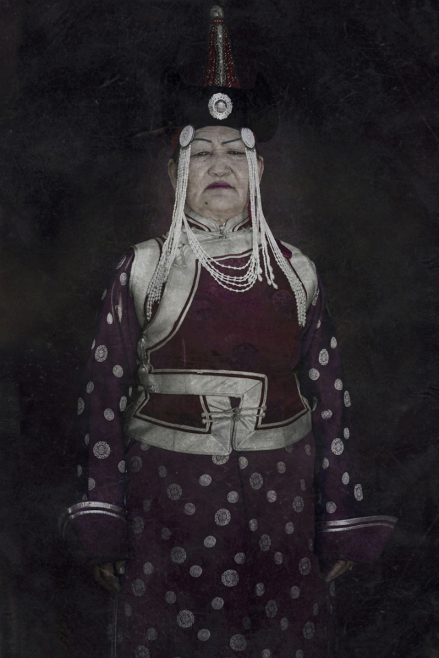 Mongolia, Ulan Bator, 2013Portrait of a Mongol warrior at the Naadam Festival.Mongolie, Oulan-Bator, 2013Portrait de guerrier mongol pendant le festival Naadam.Stan Guigui / Agence VU