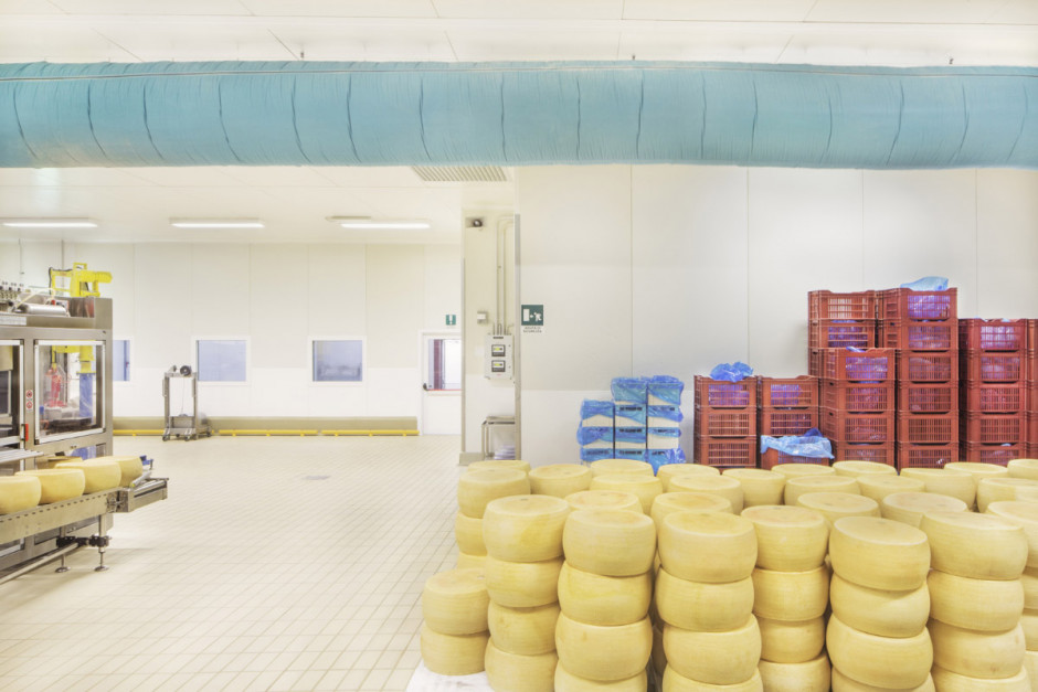 Italy, Brescia, September 9th 2014Ambrosi Company. Cutting and packaging area.Italie, Brescia, 9 septembre 2014Entreprise Ambrosi. Zone de découpe et d'emballage.Massimo Siragusa / Agence VU