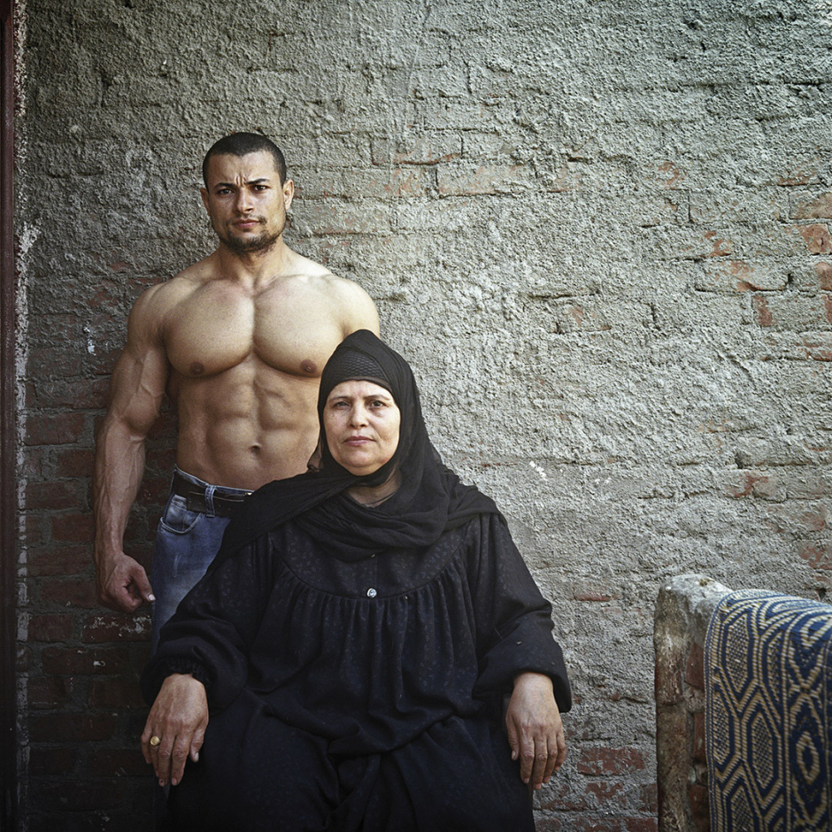 Egypt, Cairo, 2014Mother and son. Ibrahim and his mother.Egypte, Le Caire, 2014Mère et fils. Ibrahim et sa mère.Denis Dailleux / Agence VU