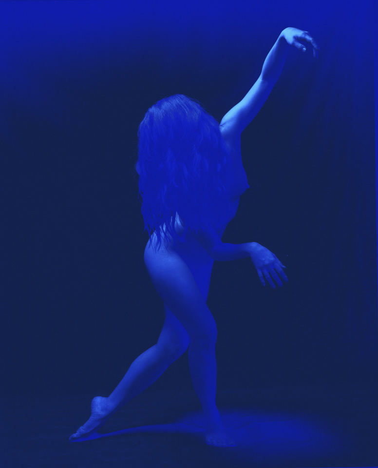 Thailand, 2013Blue n∞10From the series "Blue".Thailande, 2013Blue n∞10Issue de la sÈrie "Blue".Manit Sriwanichpoom / Courtesy Adler Subhashok Gallery / Agence VU