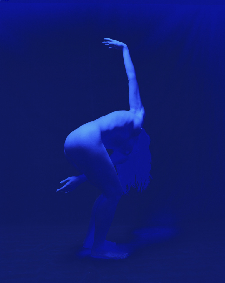 Thailand, 2013Blue n∞11From the series "Blue".Thailande, 2013Blue n∞11Issue de la sÈrie "Blue".Manit Sriwanichpoom / Courtesy Adler Subhashok Gallery / Agence VU