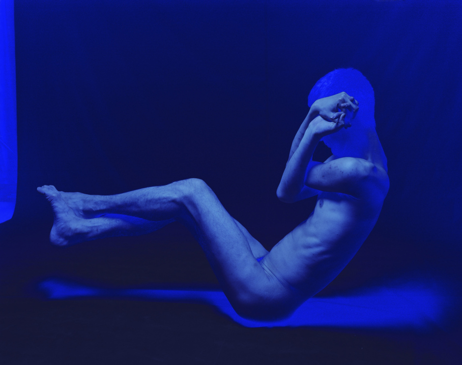 Thailand, 2013Blue n∞12From the series "Blue".Thailande, 2013Blue n∞12Issue de la sÈrie "Blue".Manit Sriwanichpoom / Courtesy Adler Subhashok Gallery / Agence VU