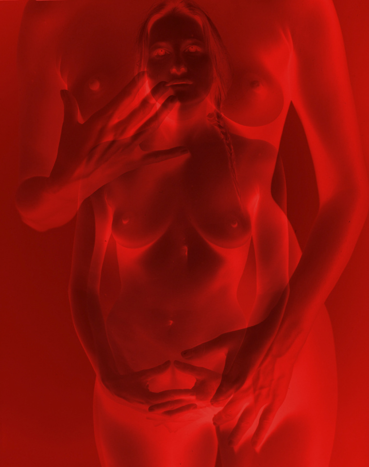 Thailand, 2013Red n∞2From the series "Blue".Thailande, 2013Red n∞2Issue de la sÈrie "Blue".Manit Sriwanichpoom / Courtesy Adler Subhashok Gallery / Agence VU