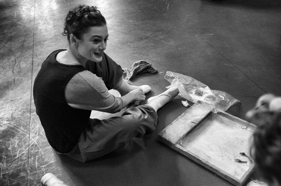 France, Paris, 18 May 2015?AurÈlie Dupont, French prima ballerina at the OpÈra de Paris, says goodbye to the institution during her last performance on the stage of the OpÈra Garnier.?France, Paris, 18 mai 2015?AurÈlie Dupont, danseuse Ètoile ‡ l'OpÈra de Paris, fait ses adieux ‡ l'institution lors de sa derniËre reprÈsentation sur la scËne de l'OpÈra Garnier.??Pierre-Elie de Pibrac / Agence VU