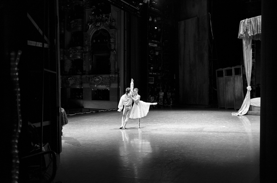 France, Paris, 18 May 2015?AurÈlie Dupont, French prima ballerina at the OpÈra de Paris, says goodbye to the institution during her last performance on the stage of the OpÈra Garnier.?France, Paris, 18 mai 2015?AurÈlie Dupont, danseuse Ètoile ‡ l'OpÈra de Paris, fait ses adieux ‡ l'institution lors de sa derniËre reprÈsentation sur la scËne de l'OpÈra Garnier.??Pierre-Elie de Pibrac / Agence VU