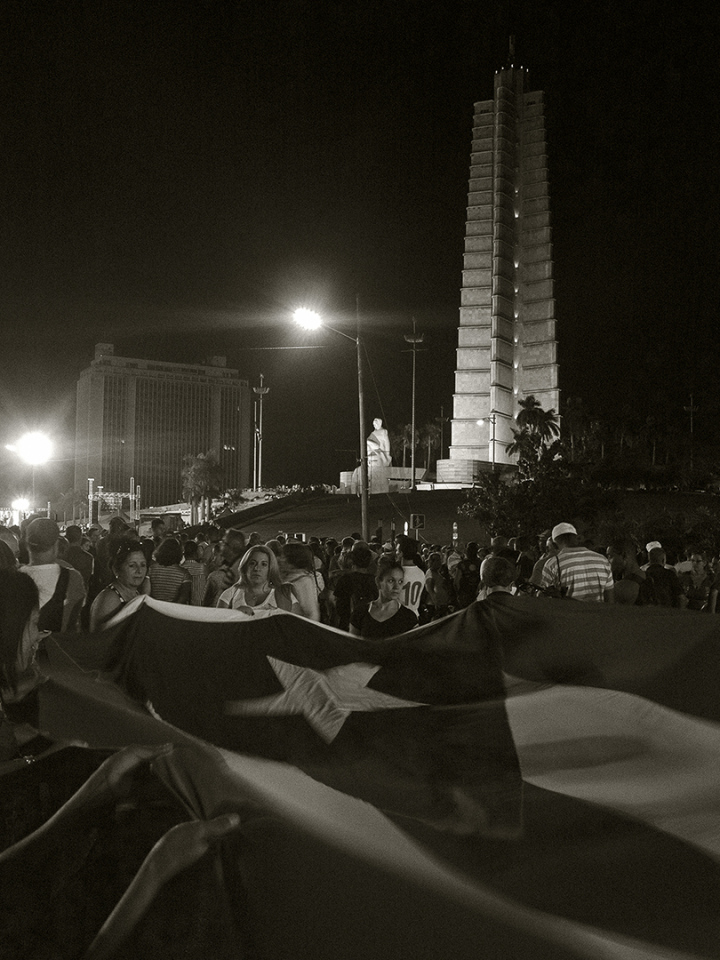Cuba, Havana, 29 November 2016Cubans expressing their sadness on Revolution Square in Havana, right after Fidel Castro's death.Cuba, La Havane, 29 novembre 2016Des Cubains tÈmoignent de leur tristesse Place de la RÈvolution ‡ La Havane aprËs la mort de Fidel Castro.Pierre-Elie de Pibrac / Agence VU