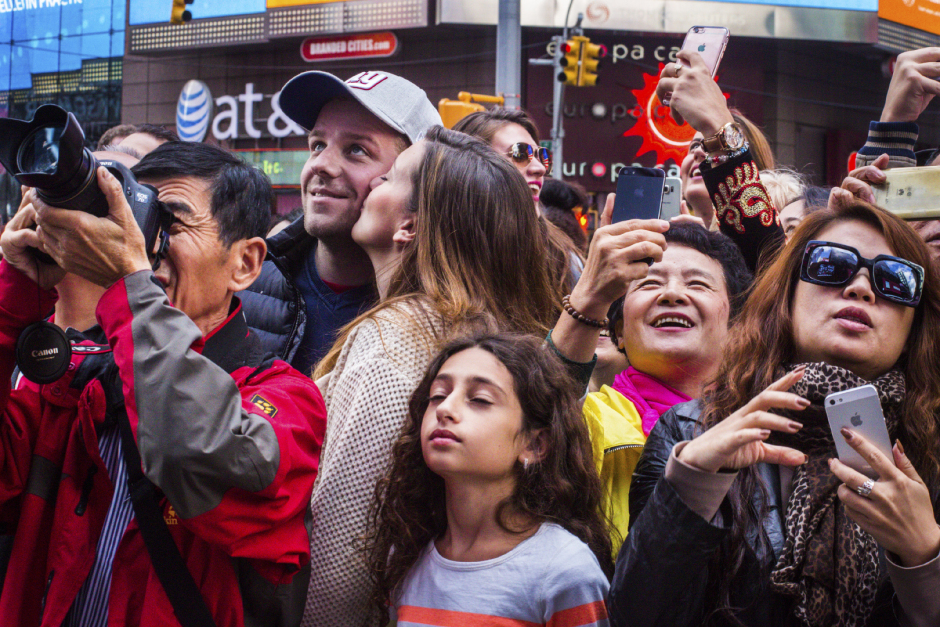 USA, New York, 05 October 2015From the series "Love in Time Square".USA, New York, 05 octobre 2015Issue de la sÈrie "Love in Time Square".Jean-Christian Bourcart / Agence VU