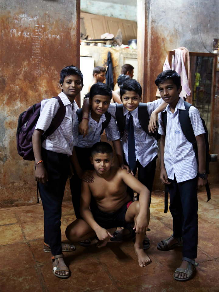 India, Mumbai, February 2017Kutshi, Indian traditional wrestling.For wrestlers, the day begins at five in the morning. Children practice kushti after school, when adults have completed their training. Inde, Bombay, février 2017Le kushti, lutte traditionnelle indienne.Pour les lutteurs, la journée commence à cinq heure. Les enfants pratiquent le kushti après l'école, lorsque les adultes ont terminé leur entrainement.Bertrand Desprez / Agence VU