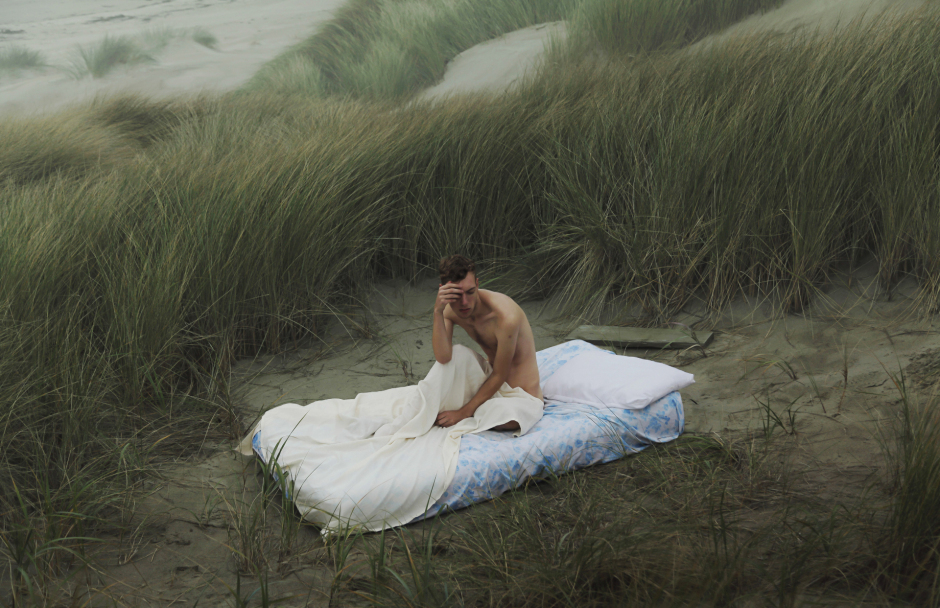 USA, 11 October 2015From the series "Stray".Bed field.USA, 11 octobre 2015Issue de la sÈrie "Stray".Bed field.Kyle Thompson / Agence VU