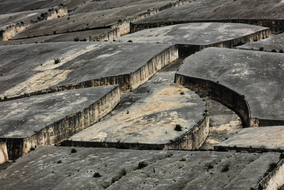 Italy, Gibellina (Trapani), 18 June 2016From the series "Il Cretto Grande".Il Cretto di Burri (Crack of Gibellina).Italie, Gibellina (Trapani), 18 juin 2016Issue de la sÈrie "Il Cretto Grande".Le Cretto de Burri (ou Cretto de Gibellina).Massimo Siragusa / Agence VU