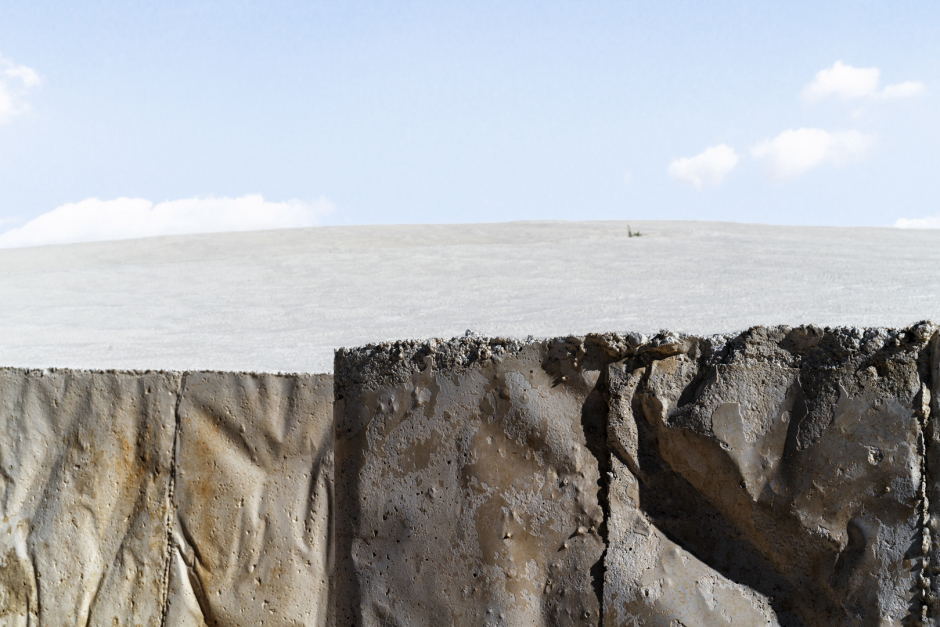 Italy, Gibellina (Trapani), 12 September 2017From the series "Il Cretto Grande".Il Cretto di Burri (Crack of Gibellina).Italie, Gibellina (Trapani), 12 septembre 2017Issue de la sÈrie "Il Cretto Grande".Le Cretto de Burri (ou Cretto de Gibellina).Massimo Siragusa / Agence VU