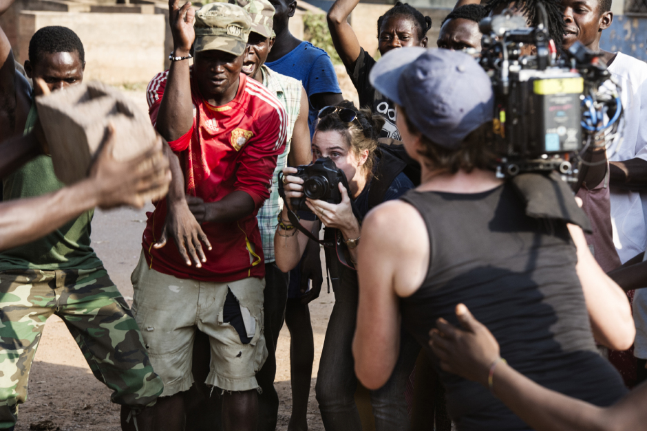Central Africa, Bangui, 29 November 2018On the movie set of the film "Camille", by Boris Lojkine in Central Africa.Nina Meurisse, comedian, during the reconstruction of a lynching scene in Bangui.République Centrafricaine, Bangui, 29 novembre 2018Tournage du film "Camille" de Boris Lojkine en Centrafrique.Nina Meurisse, actrice, lors du tournage d'une scène de lynchage à Bangui.Michael Zumstein / Agence VU
