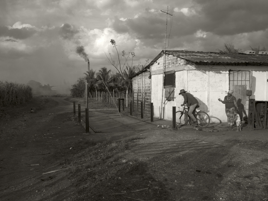 Cuba, February 1st 2017Sugar worker on his way to work at the Central Manuel Fajardo.Cuba, 1er février 2017Ouvrier du sucre partant travailler à la Centrale Manuel Fajardo.Pierre-Elie de Pibrac / Agence VU