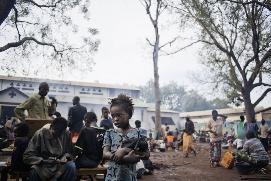 Central African Republic, Bossangoa, 23 September 2013Almost 25 000 people have seeked refuge in the Catholic mission of Bossangoa because they fear the exactions of the former Seleka.RÈpublique Centrafricaine, Bossangoa, 23 septembre 2013PrËs de 25 000 personnes craignant les exactions de l'ex-Seleka sont venues se rÈfugier ‡ la mission catholique de Bossangoa.Michael Zumstein / Agence VU