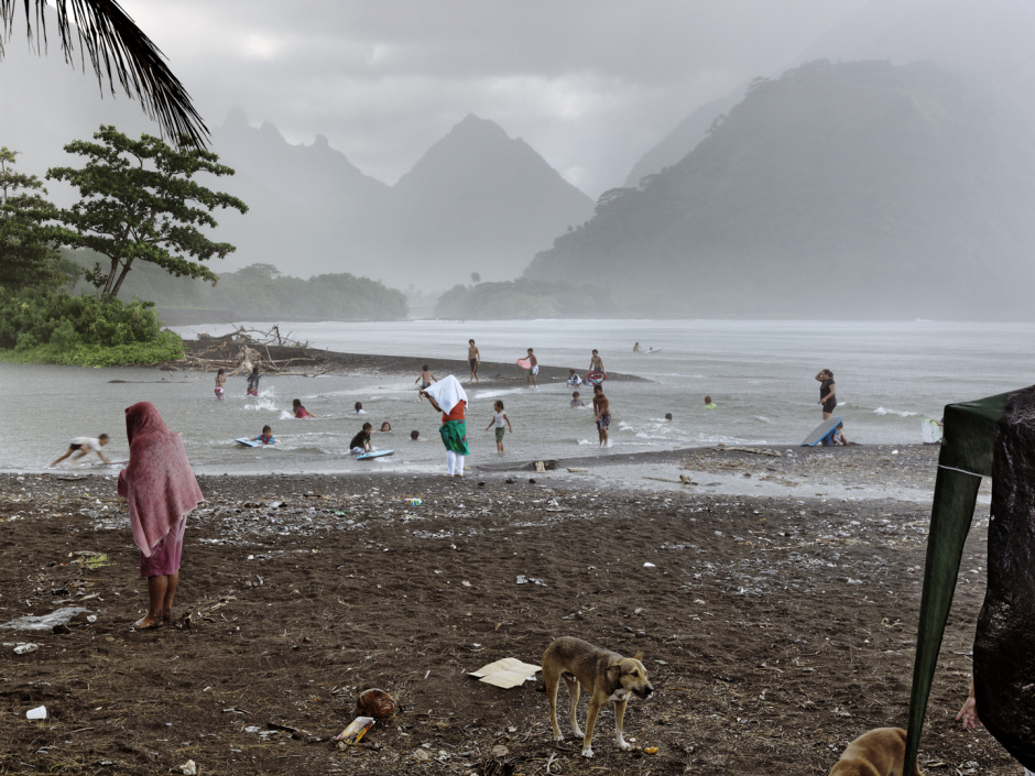 French Polynesia, Tahiti, 19 December 2010From the series "Second Nature".Tautira Bay.PolynÈsie FranÁaise, Tahiti, 19 dÈcembre 2010Issue de la sÈrie "Second Nature".Baie de Tautira.Guy Tillim / Agence VU