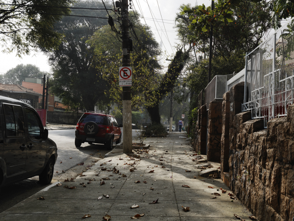 Brazil, Sao Paulo, 25 June 2011From the series "Second Nature".Rua Alberto Faria.BrÈsil, Sao Paulo, 25 juin 2011Issue de la sÈrie " Second Nature".Rue Alberto Faria.Guy Tillim / Agence VU