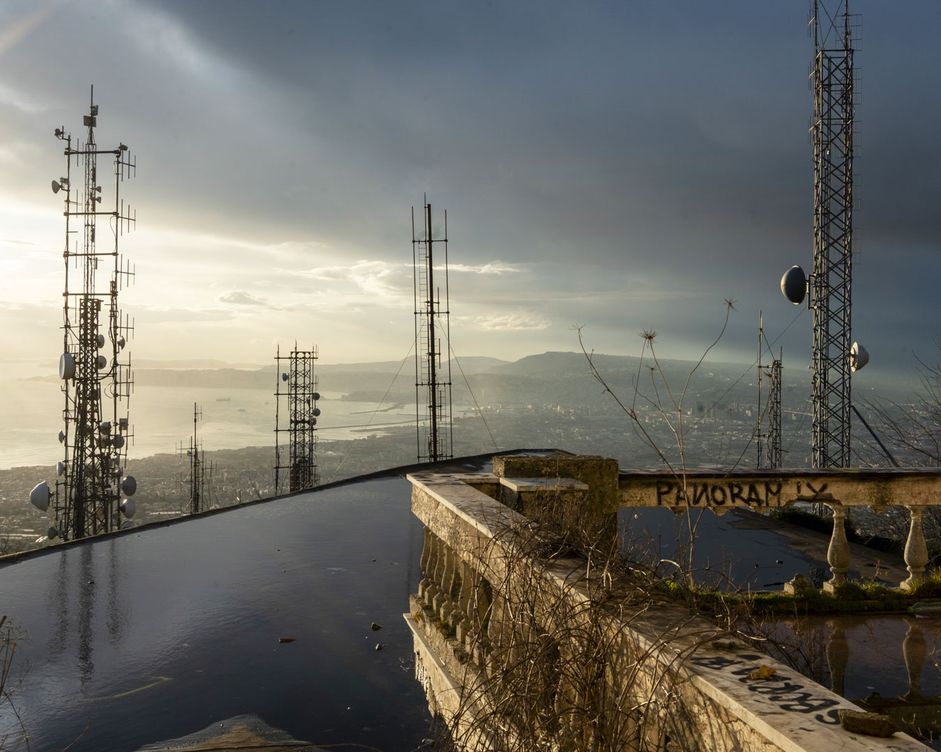 Italy, Around Mount Vesuvius, 15 February 2025 - Panoramic view of Naples from an abandoned building